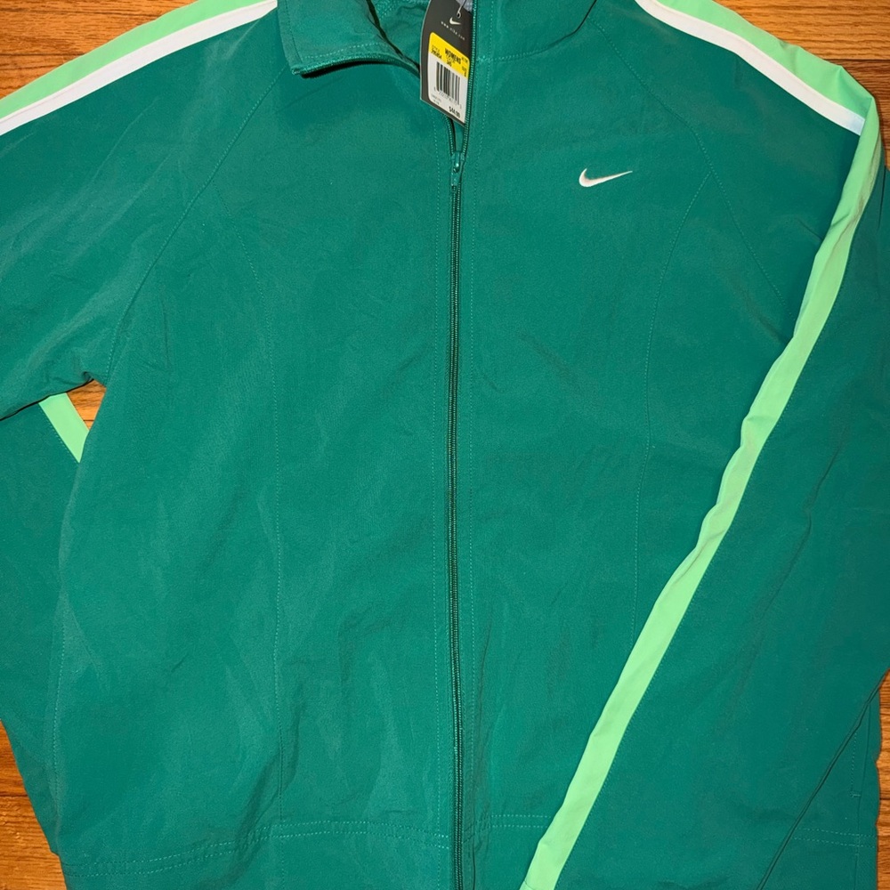 Women’s Vintage Nike Active Windrunner jacket
